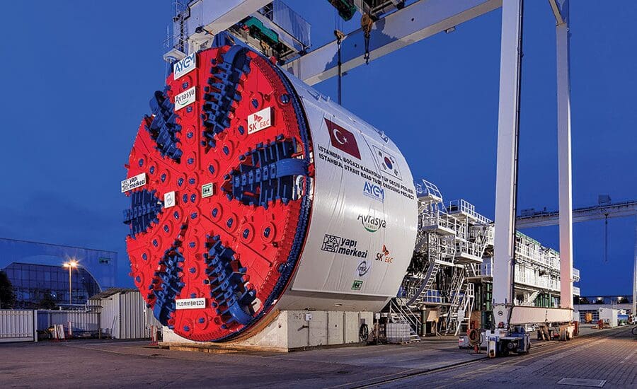 Tunnel Boring Machine (TBM) - Projeto Marmaray, Istambul, Turquia